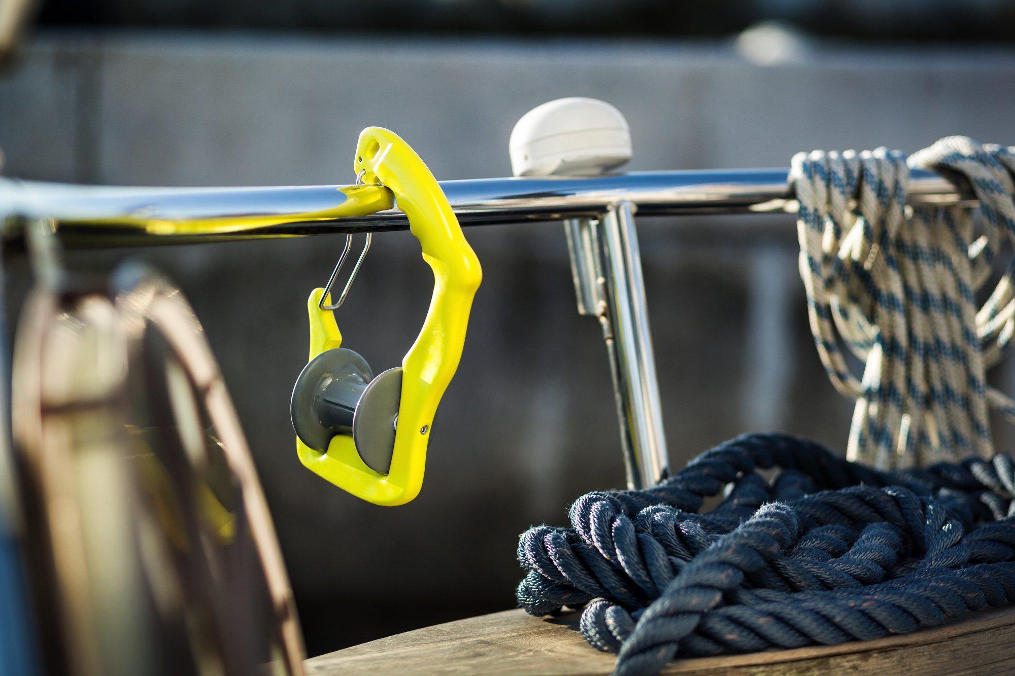 GHOOK European Made Rotating Mooring Hook for Clean and Fast Mooring Line Transfer-Canadian Marine &amp; Outdoor Equipment